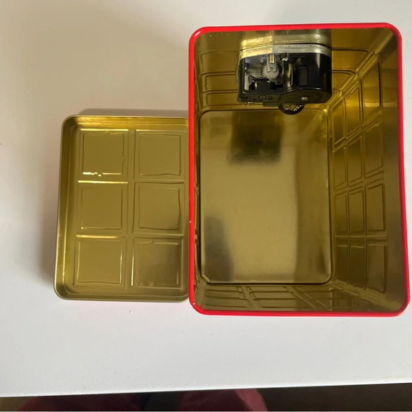 Christmas Tin Music Box - Picture 5 of 6